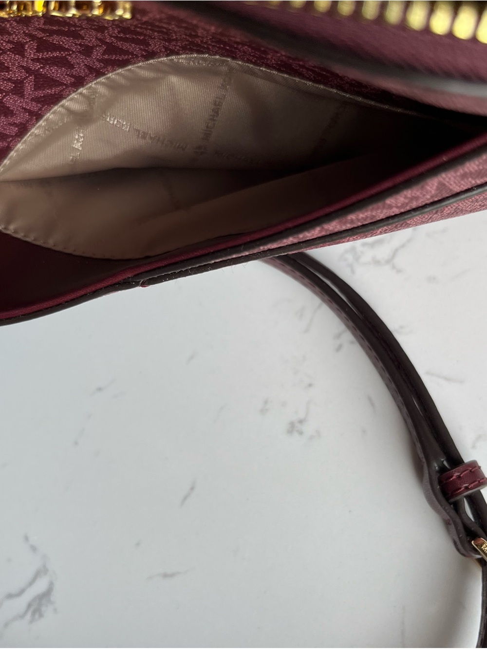 MICHAEL KORS NWOT Mulberry Jet Set Dome Crossbody Bag - Picture 8 of 9